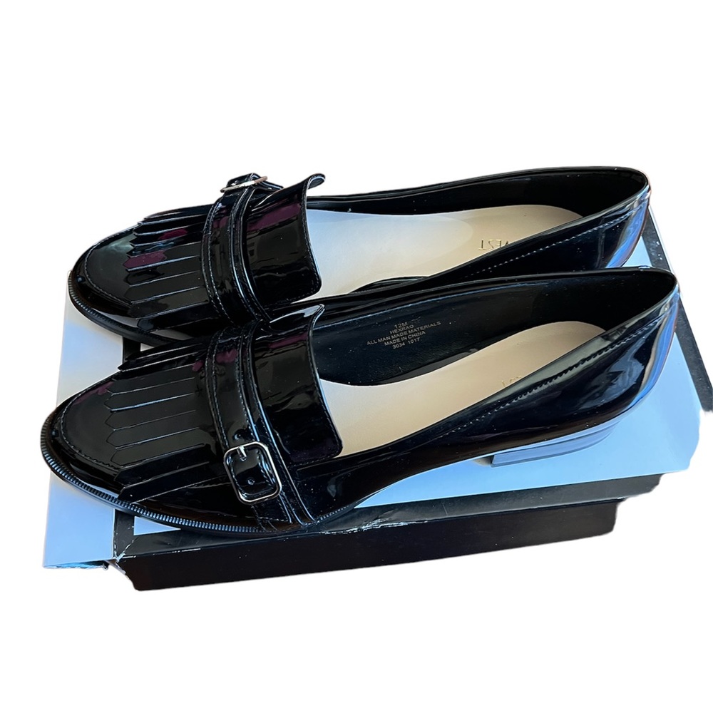 Nine West flat